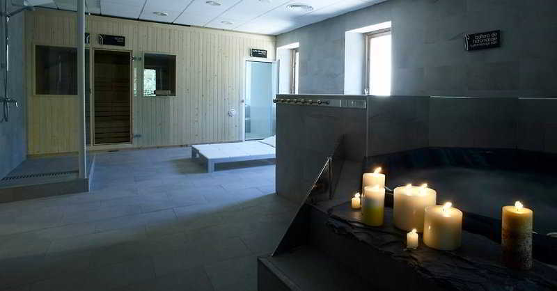 Hotel Santa Cristina Petit Spa Canfranc Exterior photo