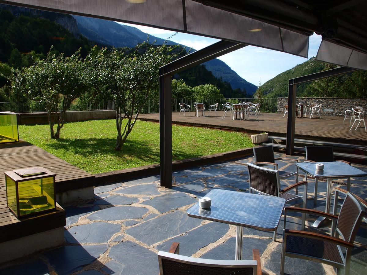 Hotel Santa Cristina Petit Spa Canfranc Exterior photo